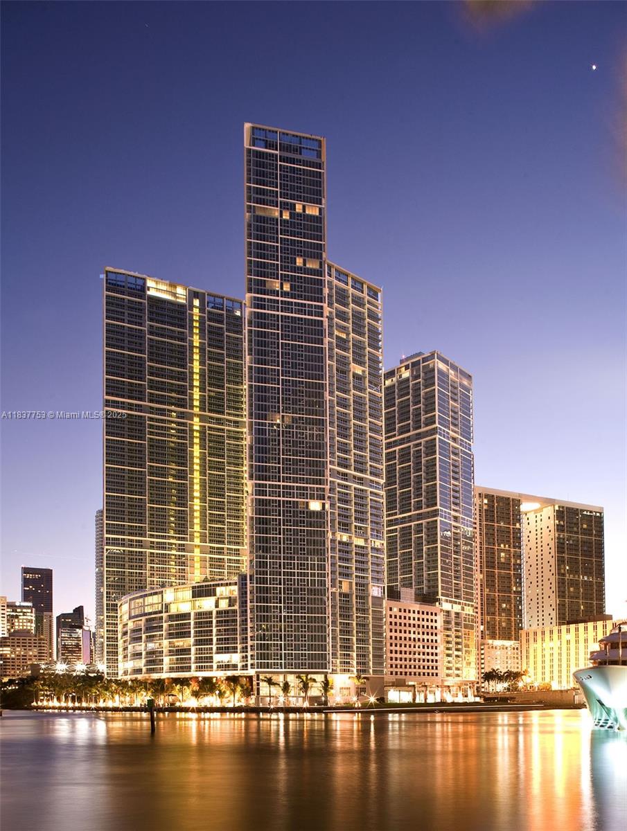 475 Brickell Ave # 2108