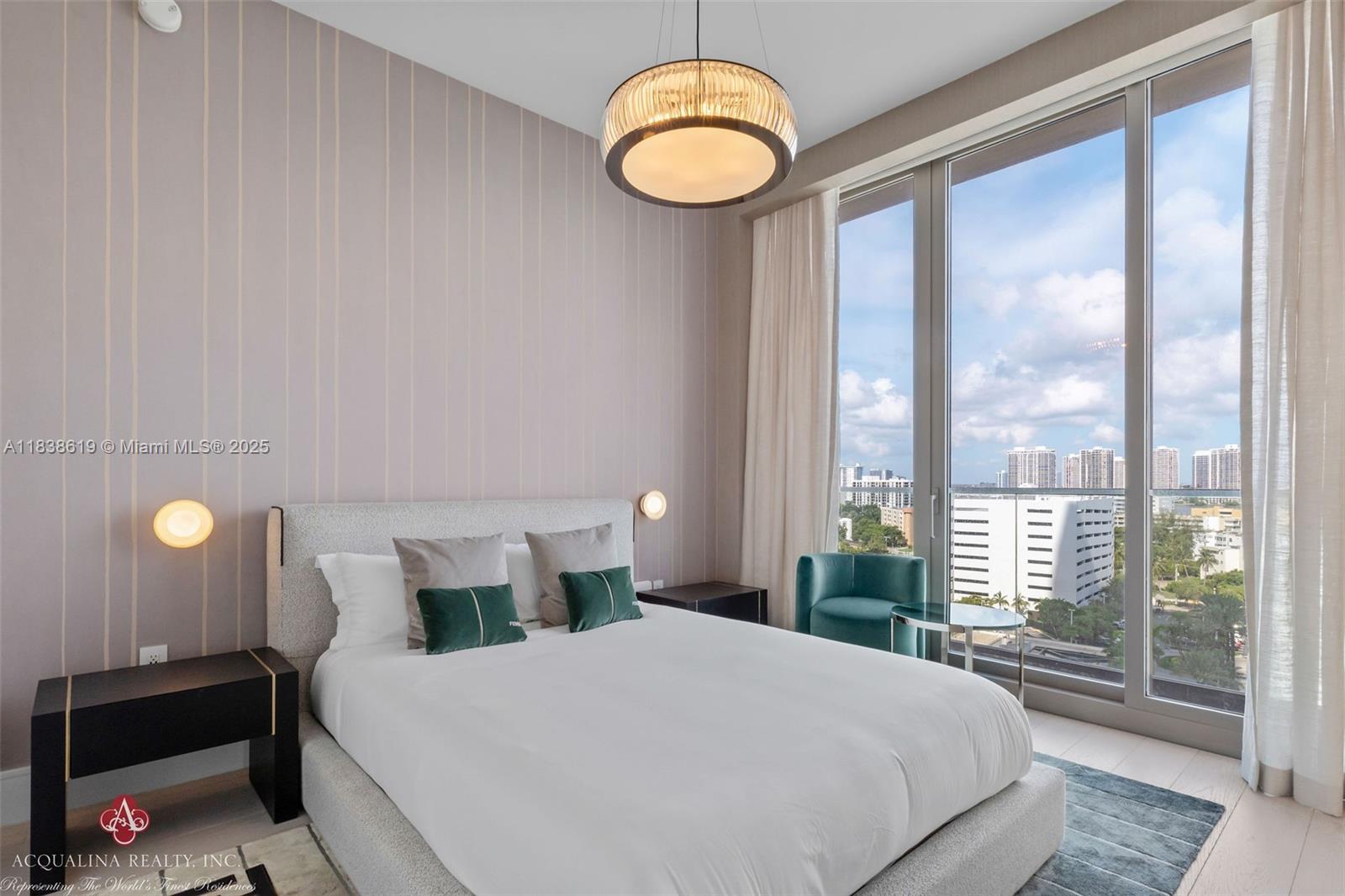17975 COLLINS AVENUE # 1002