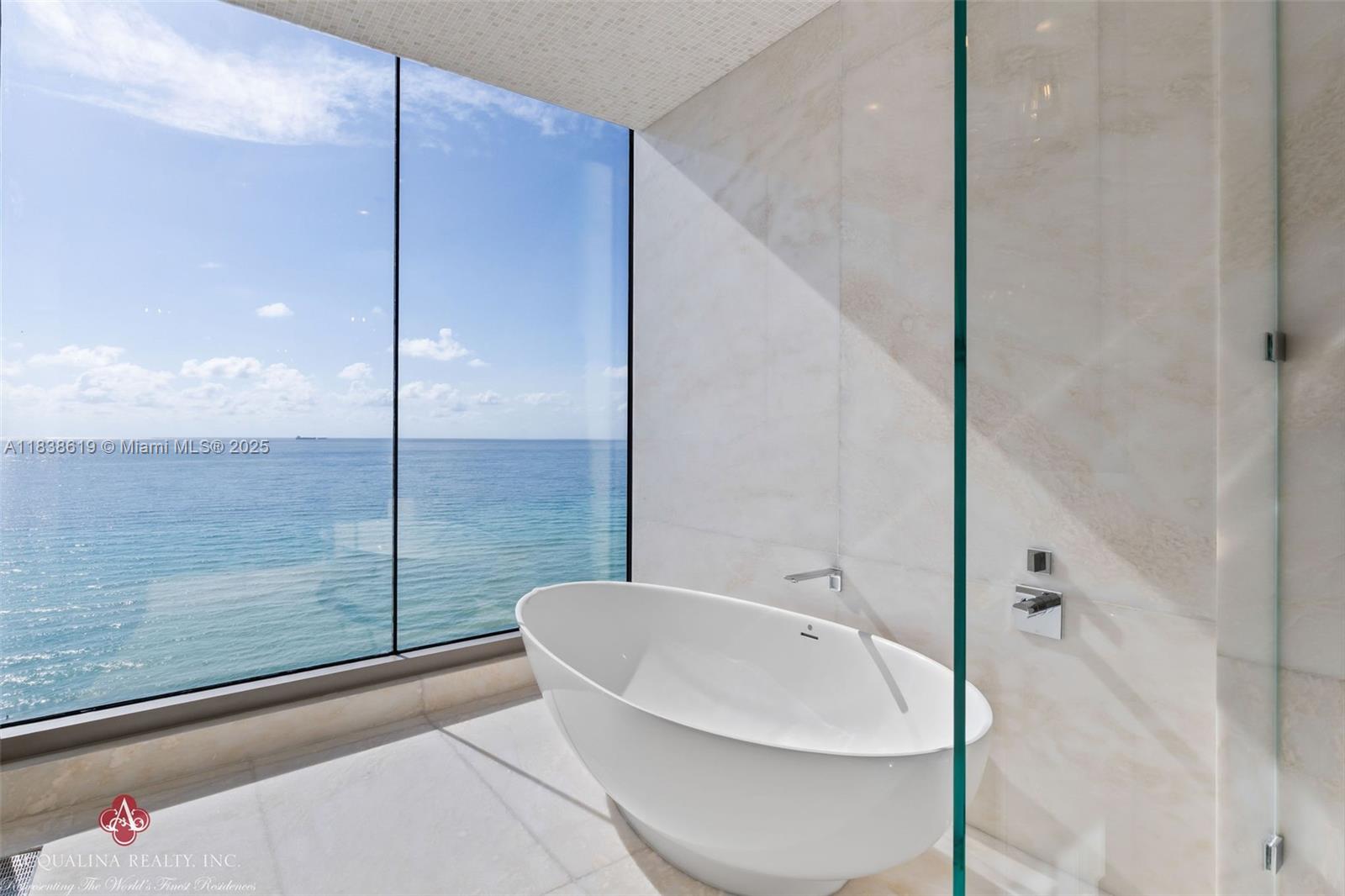 17975 COLLINS AVENUE # 1002