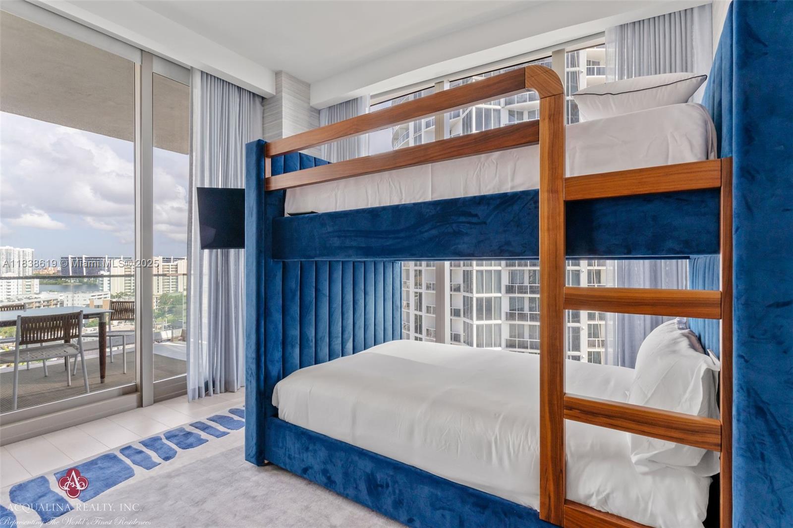 17975 COLLINS AVENUE # 1002