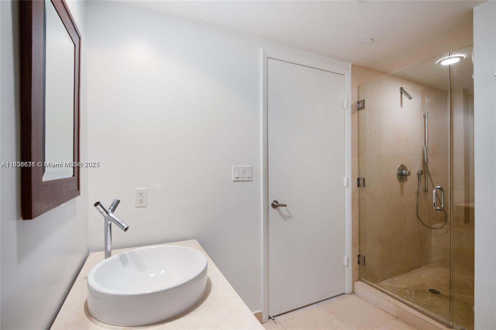 465 Brickell Ave # 4904