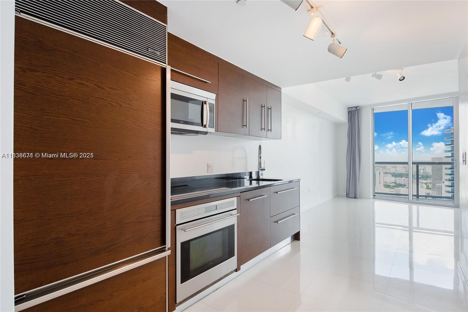 465 Brickell Ave # 4904