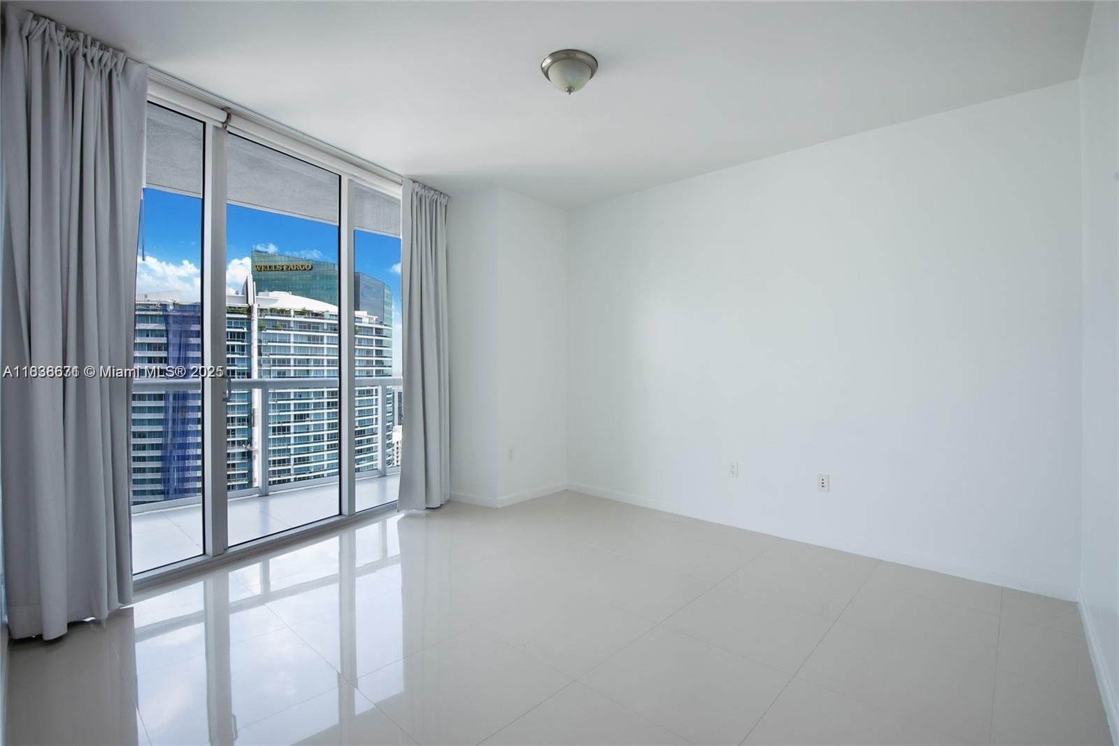 465 Brickell Ave # 4904