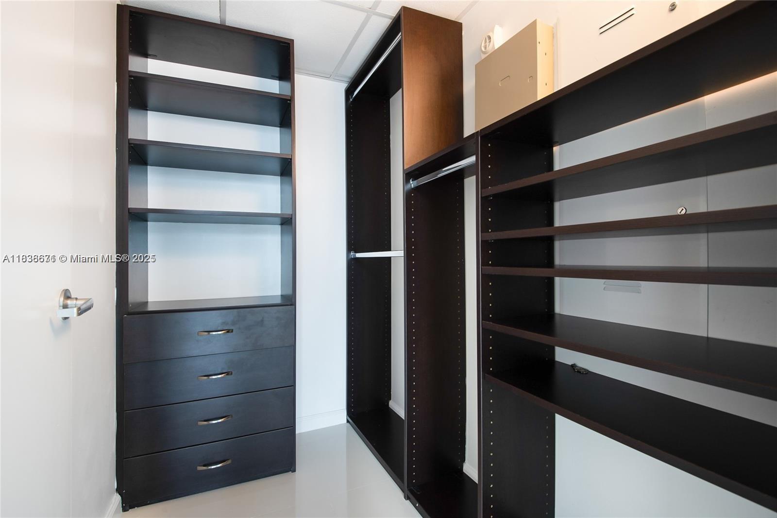 465 Brickell Ave # 4904