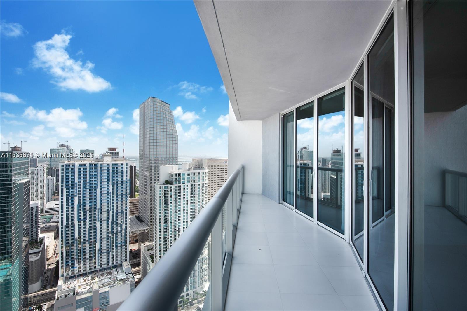465 Brickell Ave # 4904
