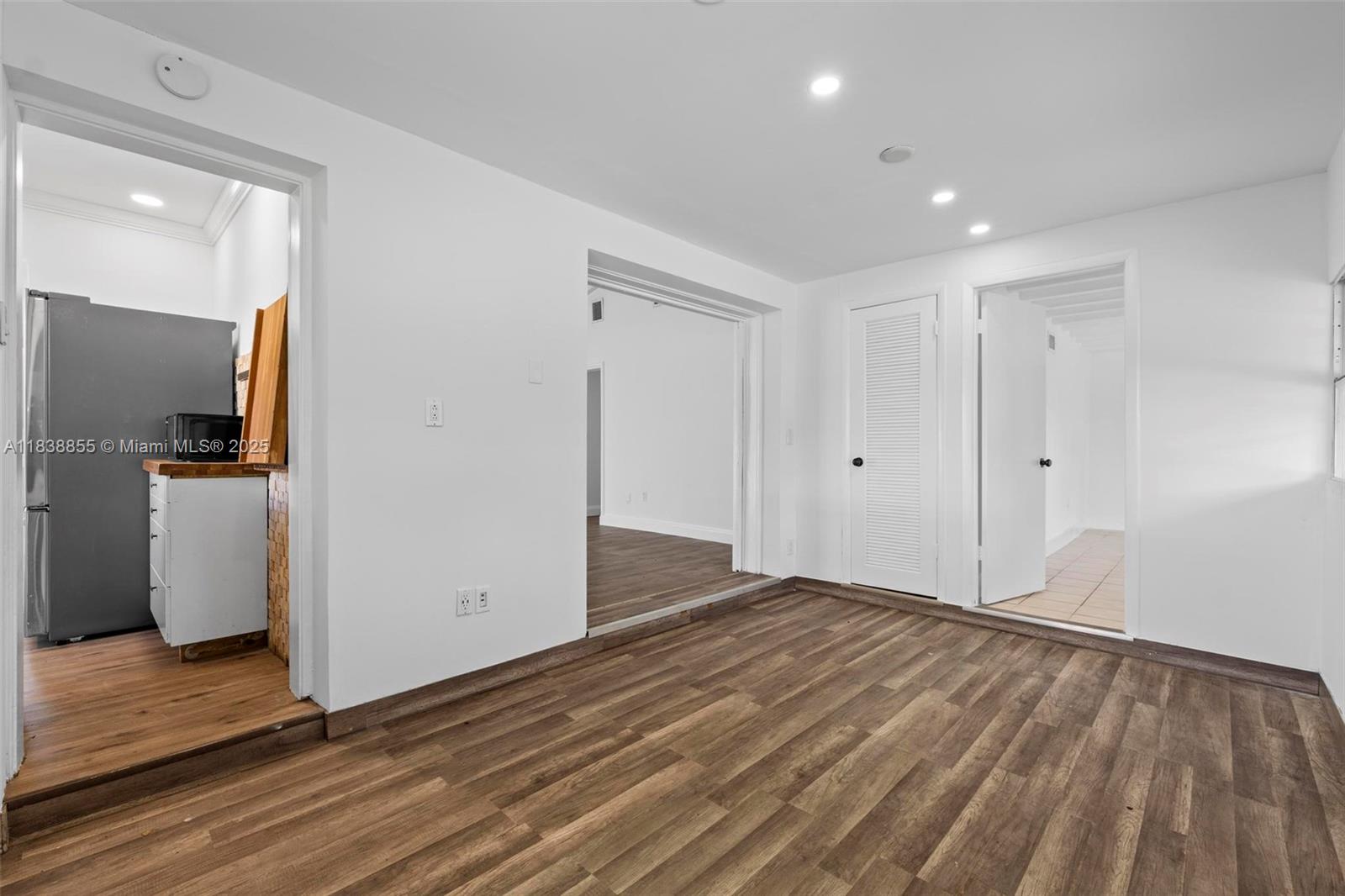738 Fernwood Rd