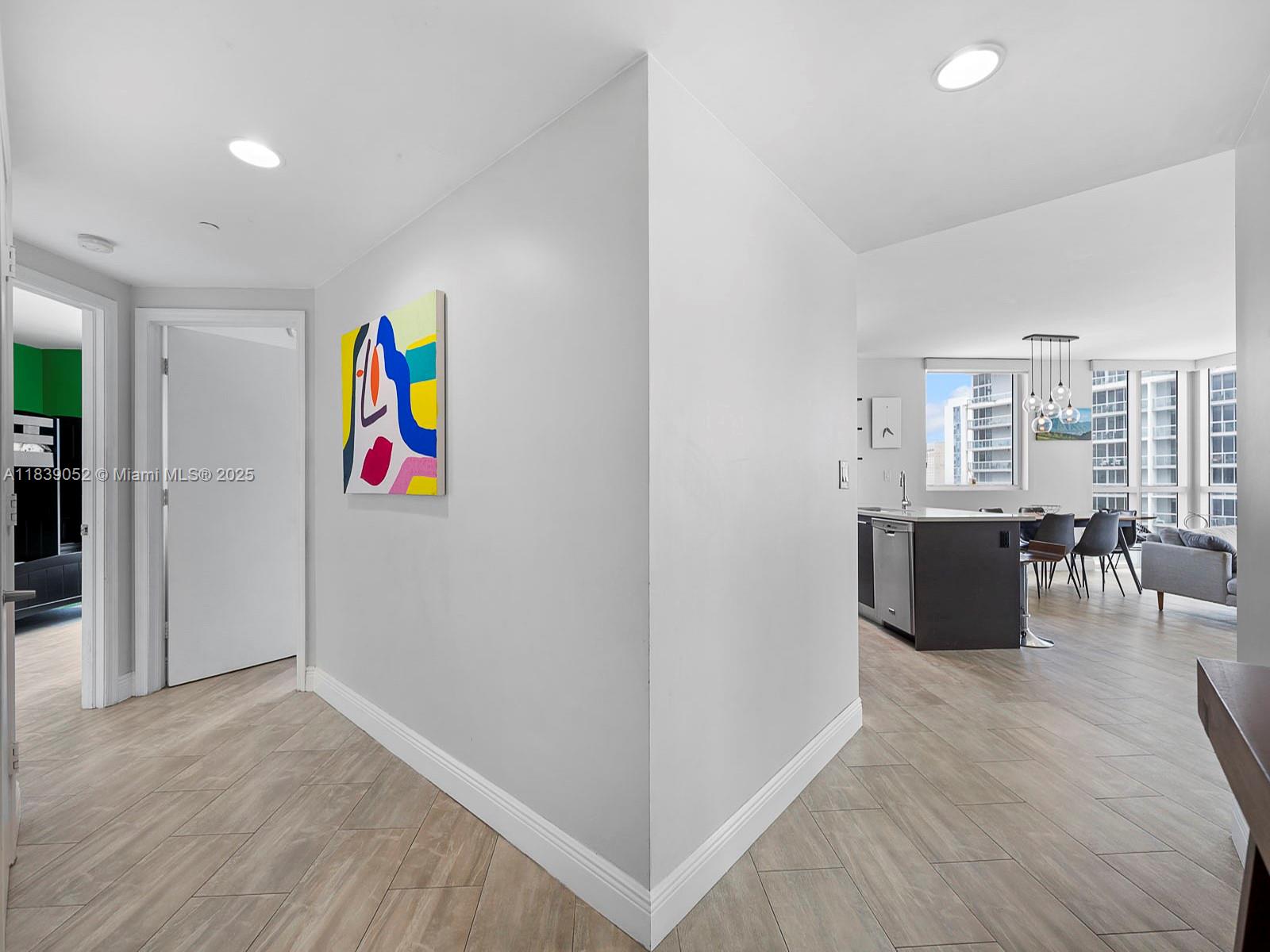 500 Brickell Ave # 2501