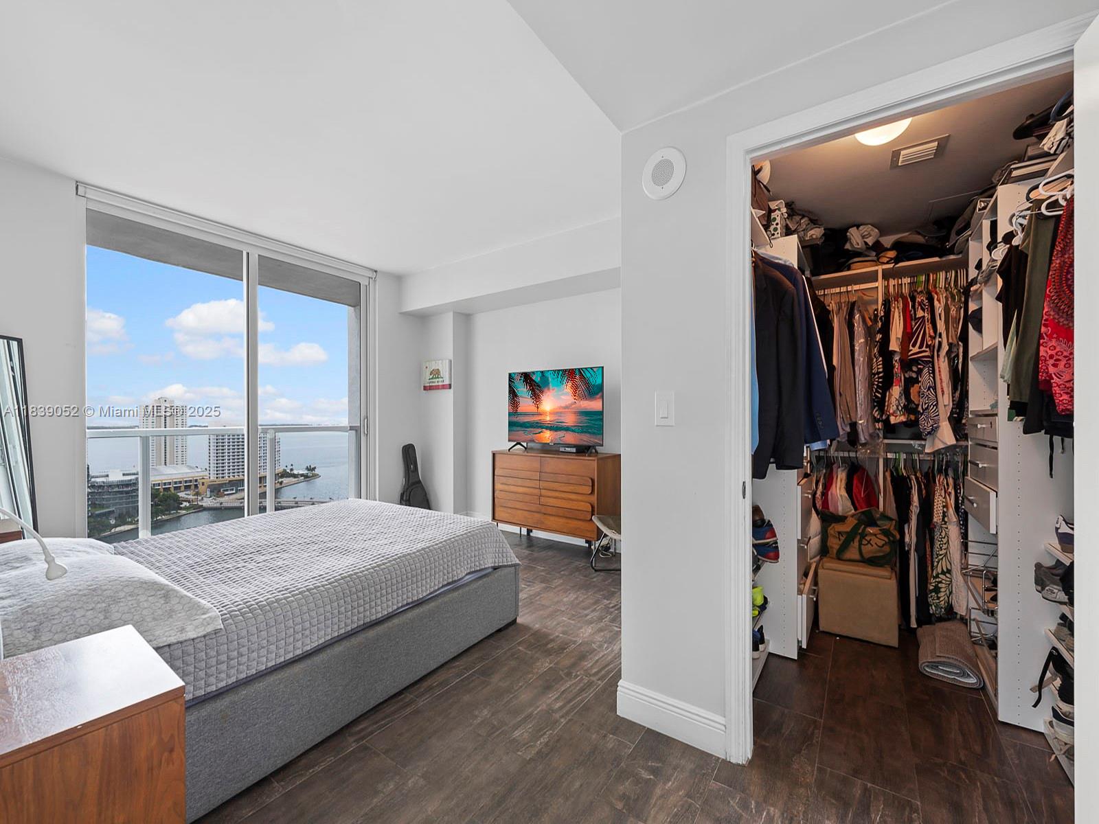 500 Brickell Ave # 2501