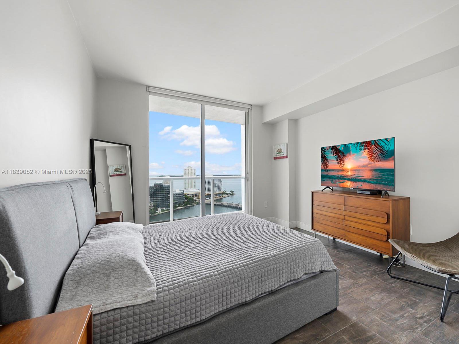 500 Brickell Ave # 2501
