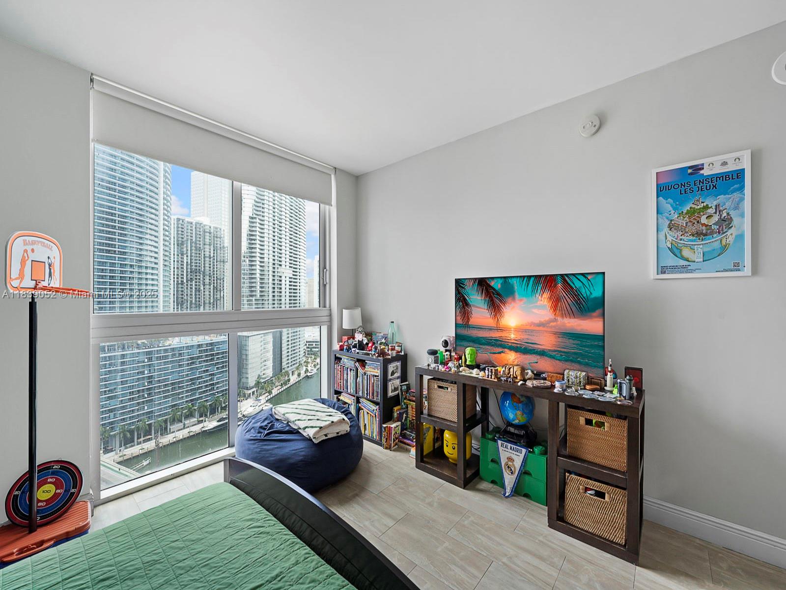500 Brickell Ave # 2501