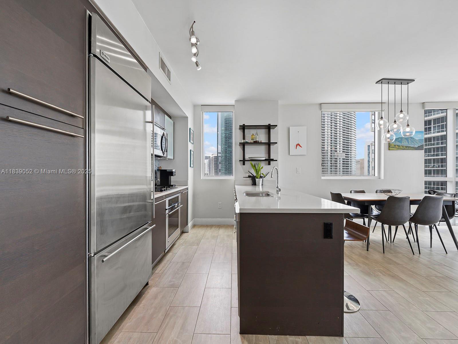 500 Brickell Ave # 2501