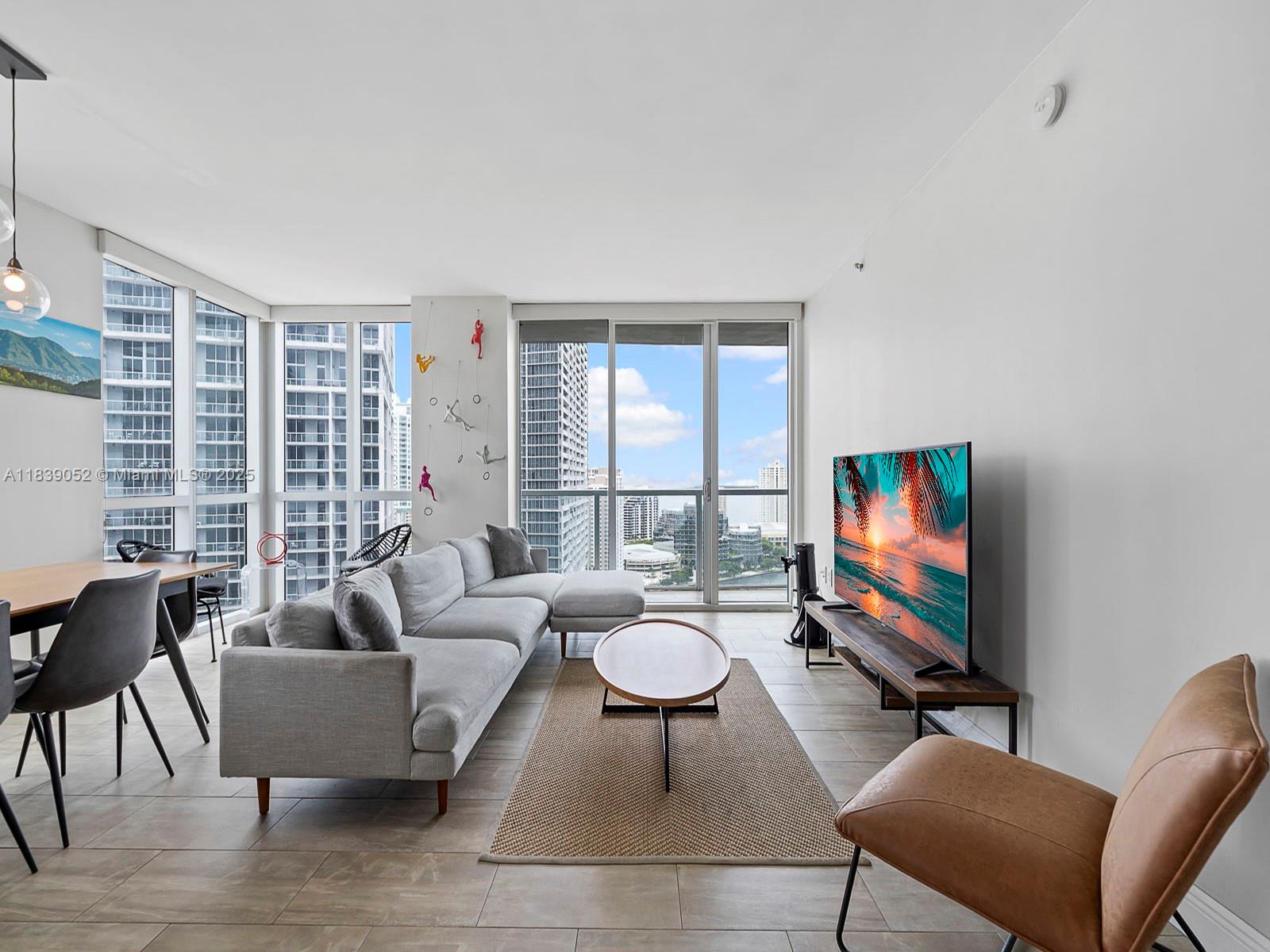 500 Brickell Ave # 2501