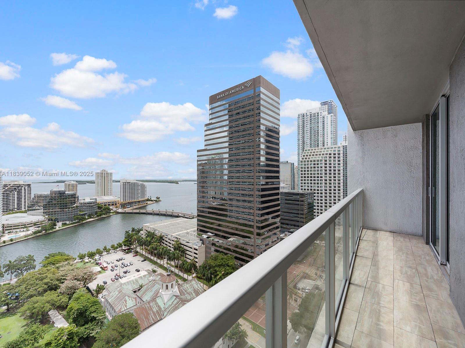 500 Brickell Ave # 2501