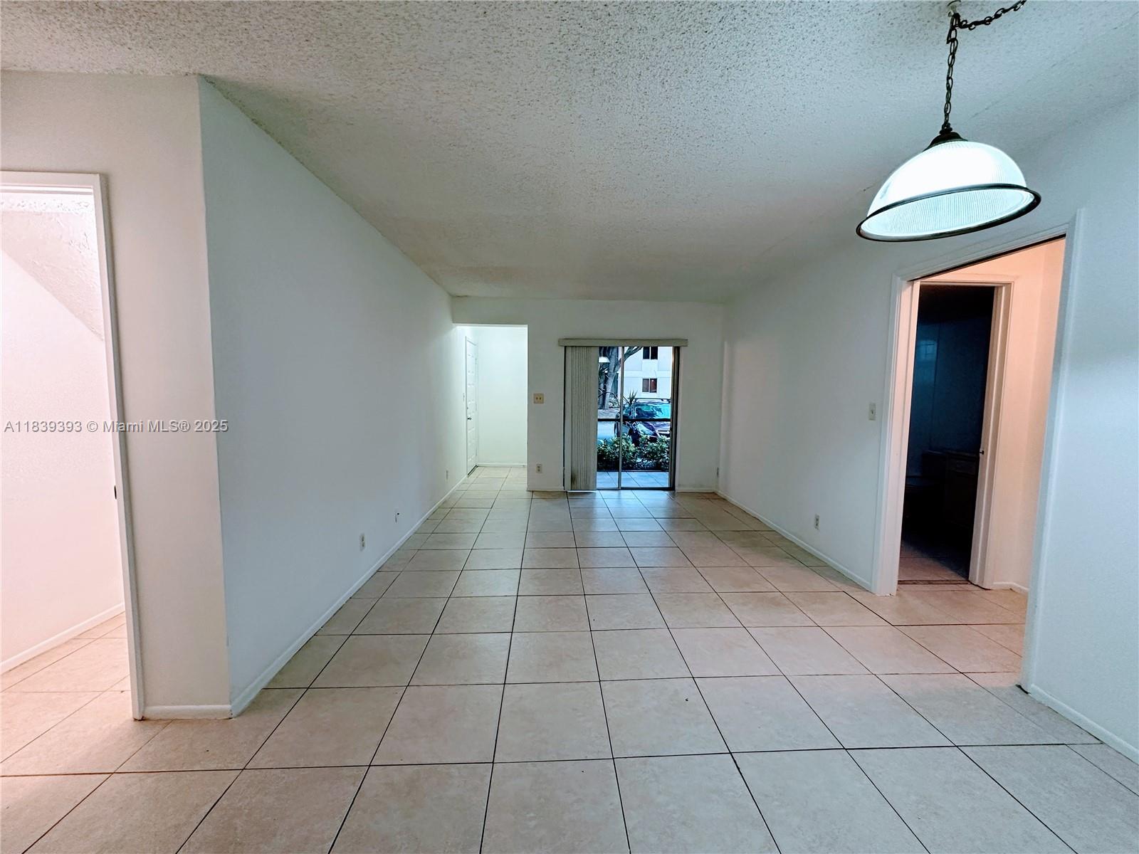 303 Gardens Dr # 105