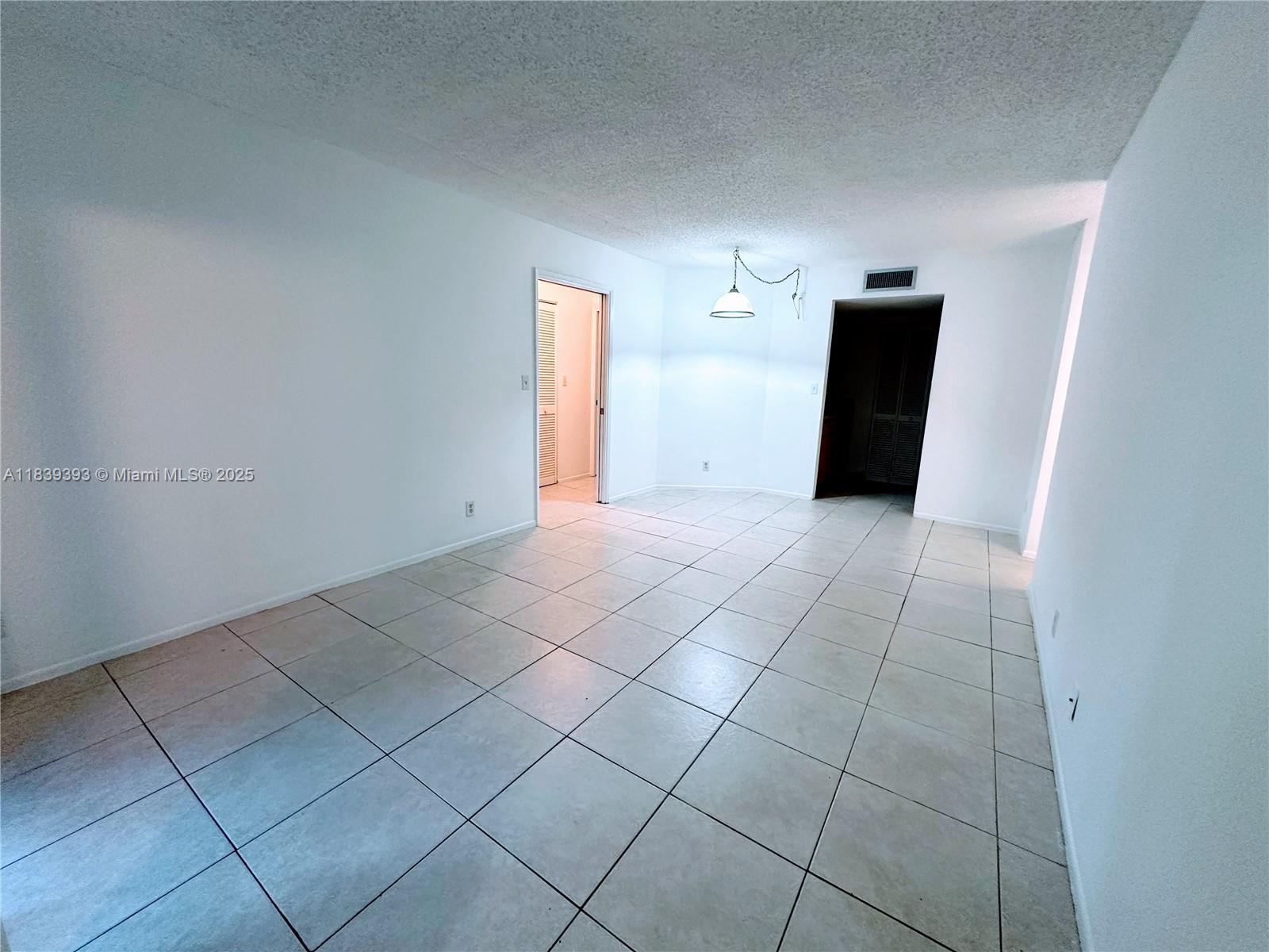 303 Gardens Dr # 105