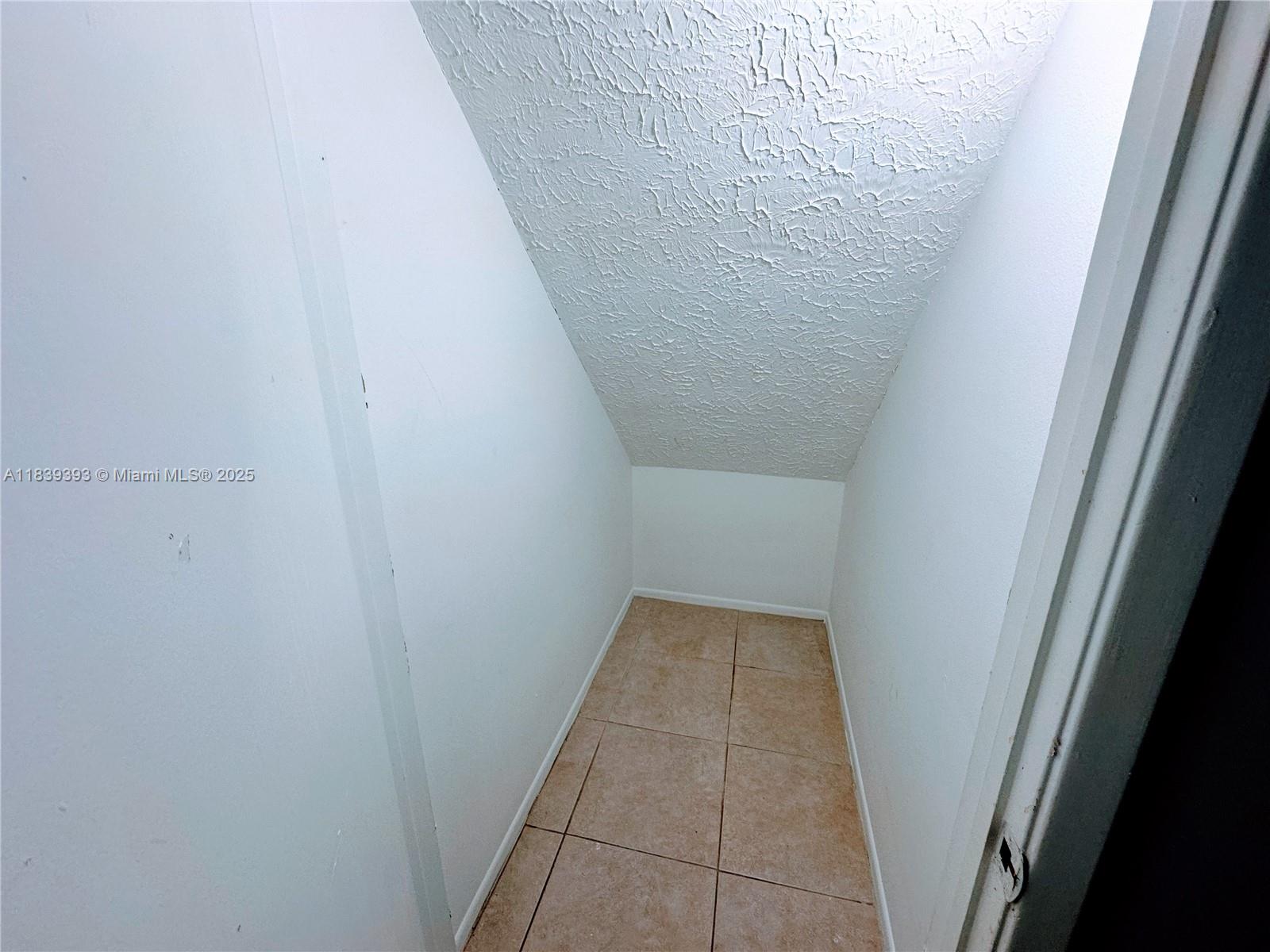 303 Gardens Dr # 105
