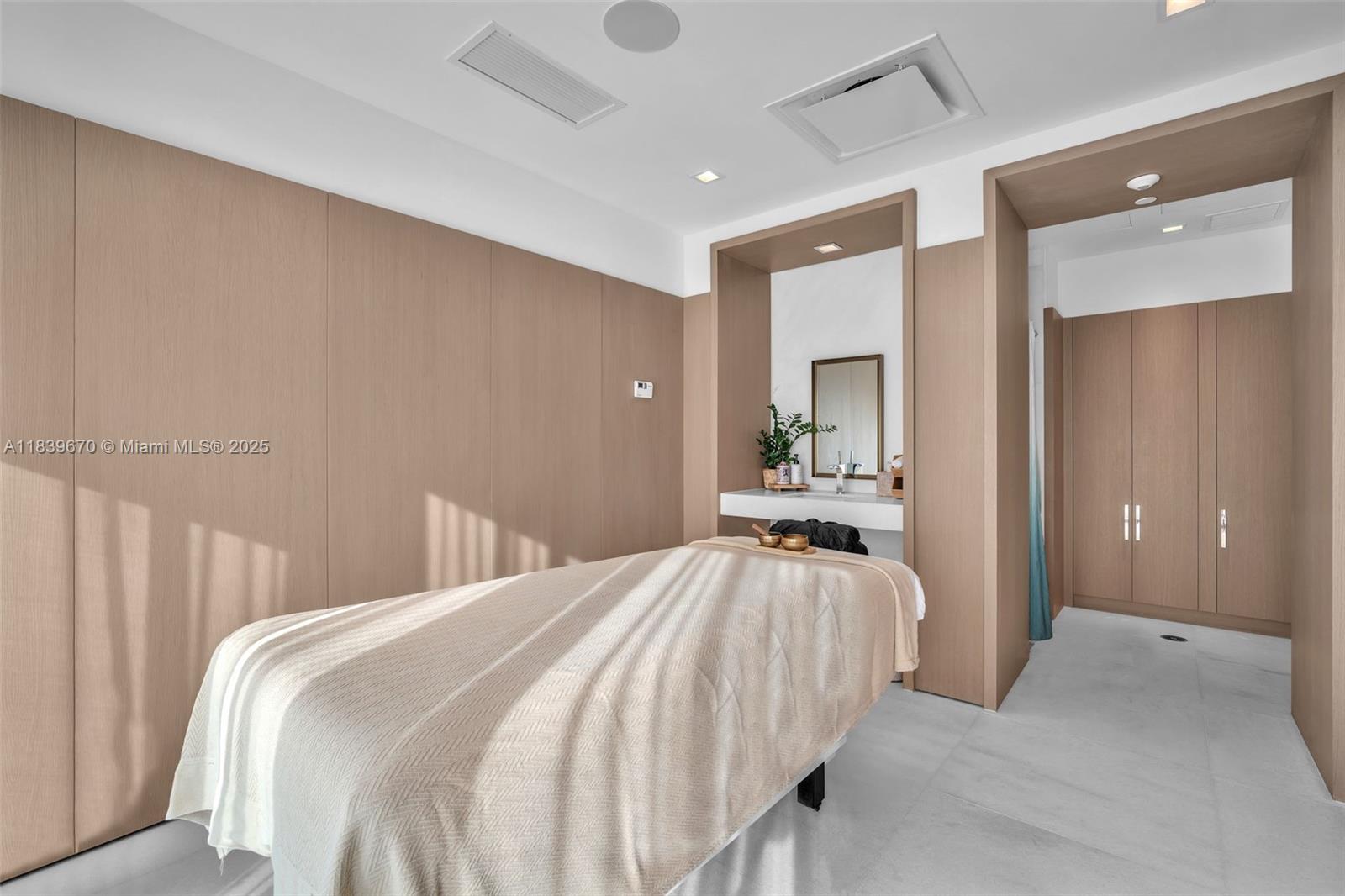 700 NE 26th Ter # 3204