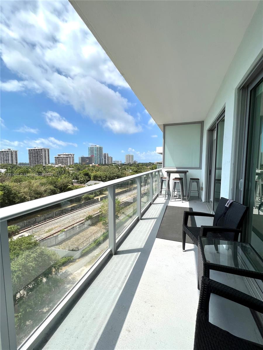 1600 SW 1st Ave # 813