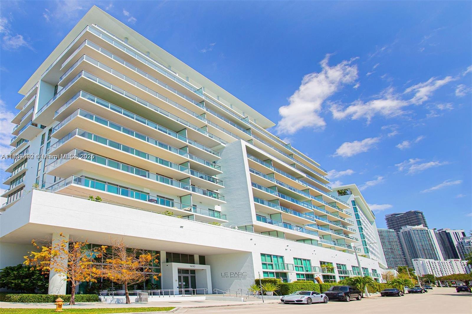 1600 SW 1st Ave # 813