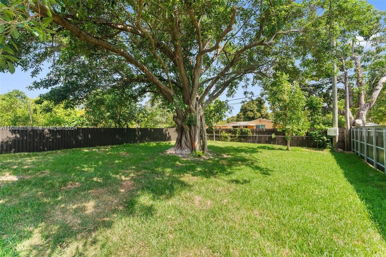 233 NW 120th St