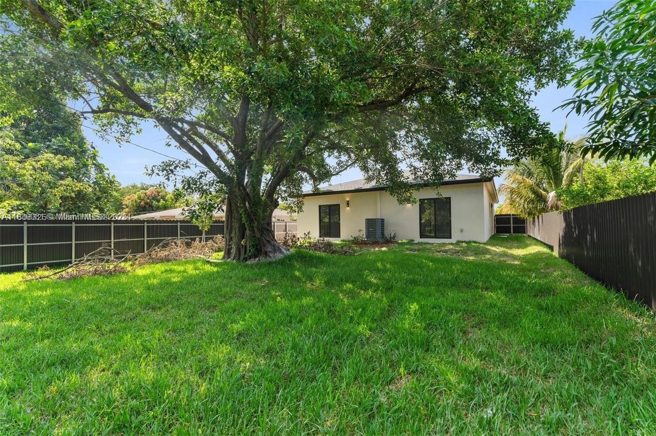 233 NW 120th St