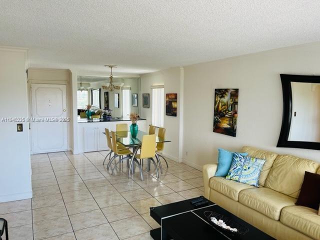 401 Golden Isles Dr # 809