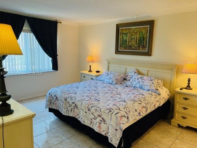 401 Golden Isles Dr # 809