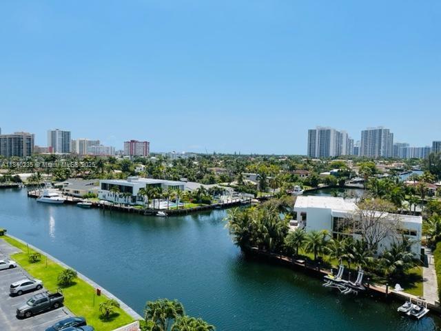 401 Golden Isles Dr # 809