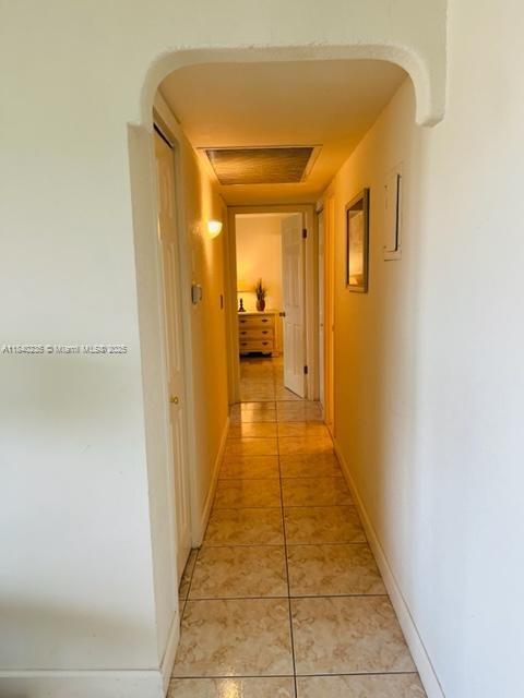401 Golden Isles Dr # 809