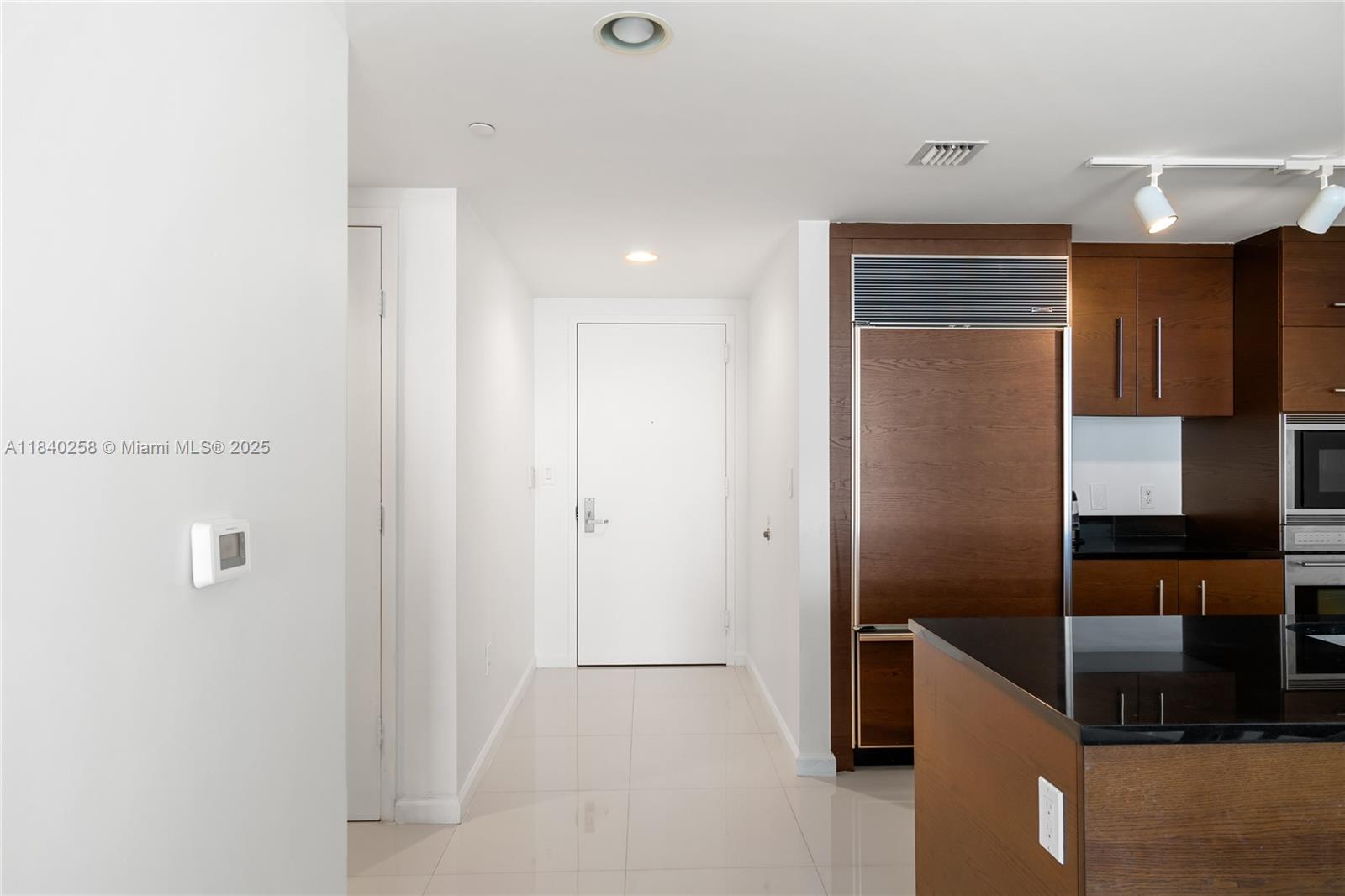 495 BRICKELL AVE # 3207