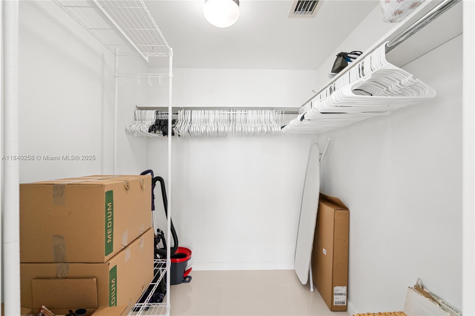 495 BRICKELL AVE # 3207