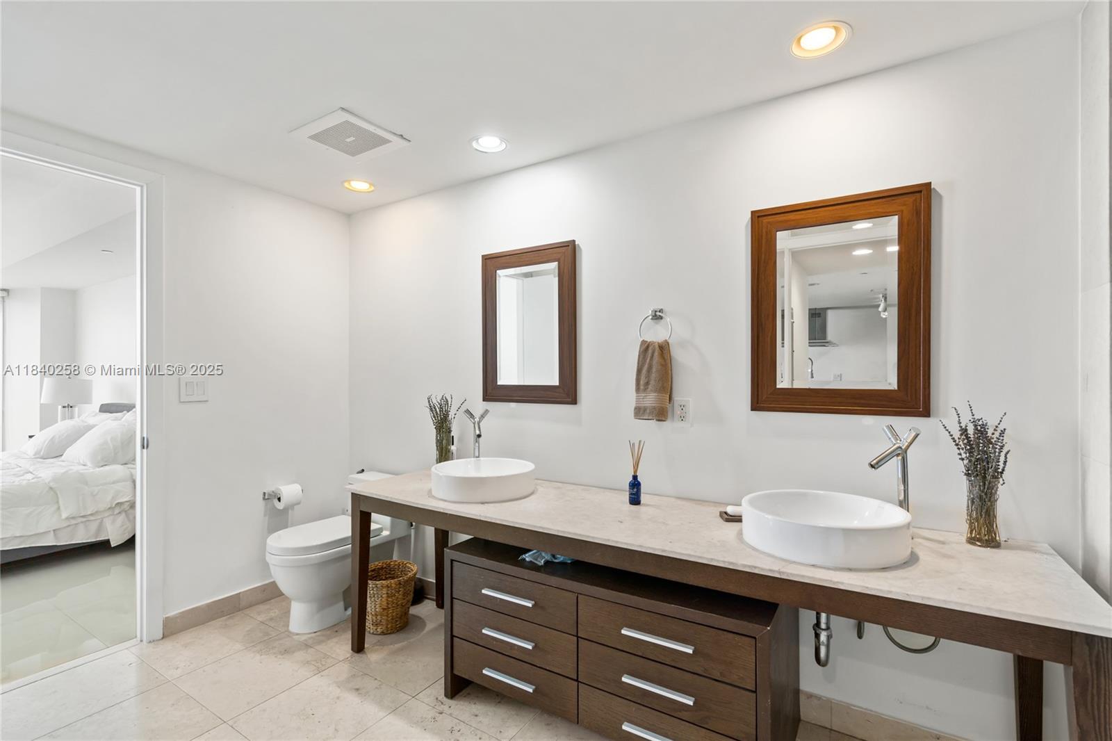 495 BRICKELL AVE # 3207