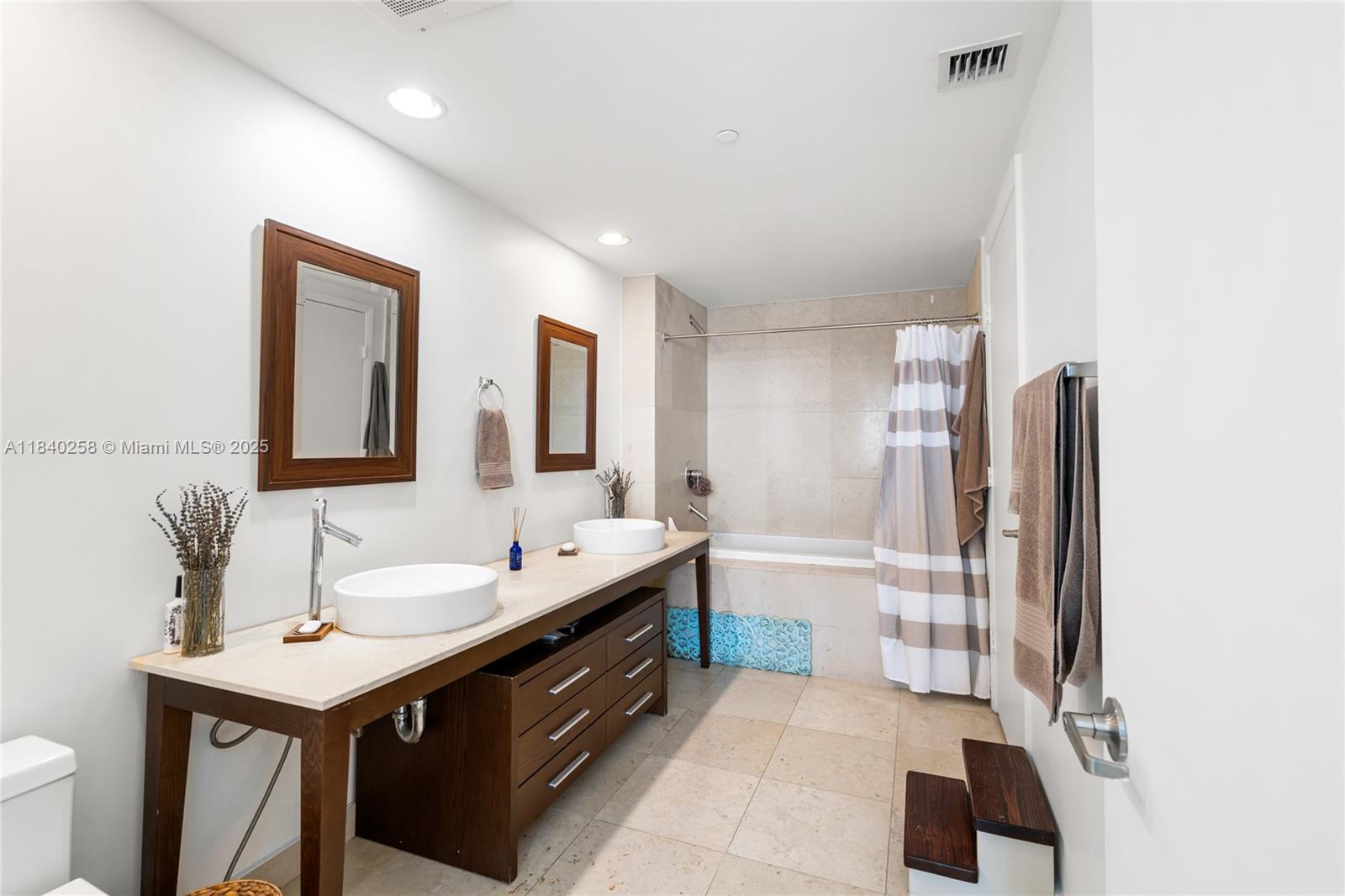 495 BRICKELL AVE # 3207
