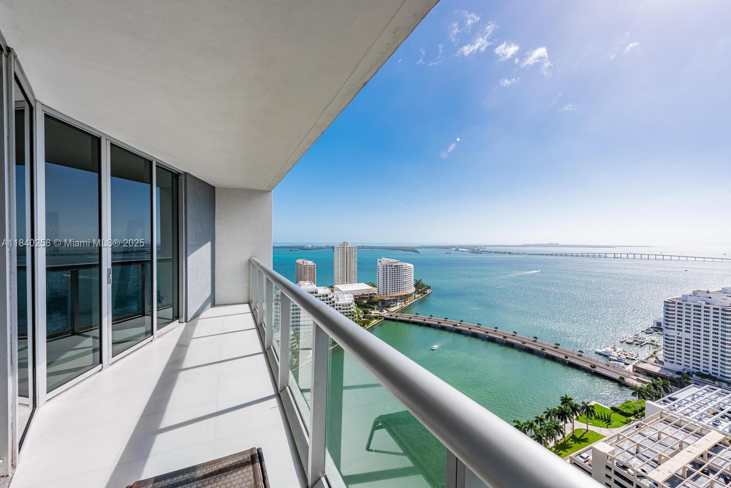 495 BRICKELL AVE # 3207