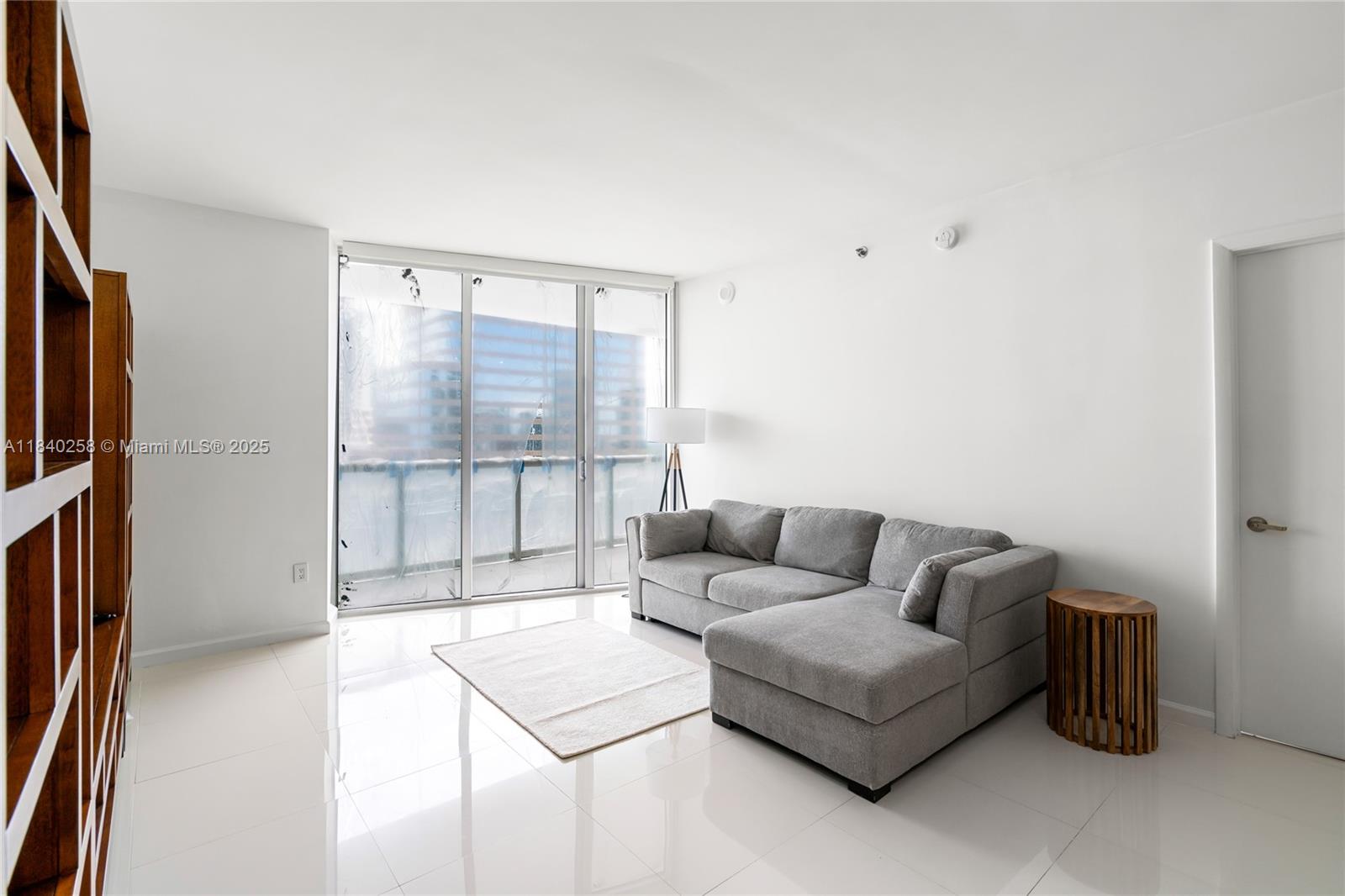 495 BRICKELL AVE # 3207
