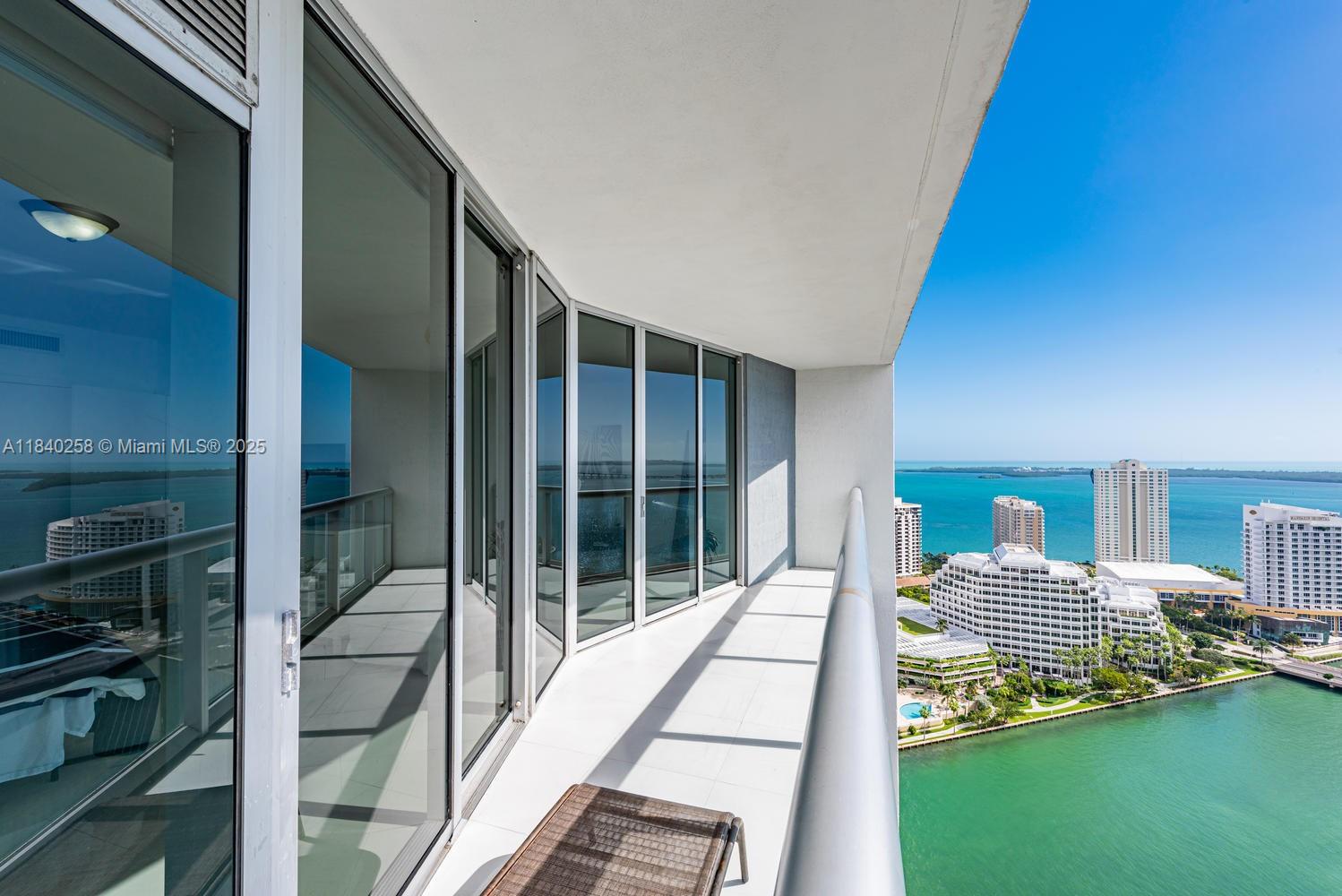 495 BRICKELL AVE # 3207
