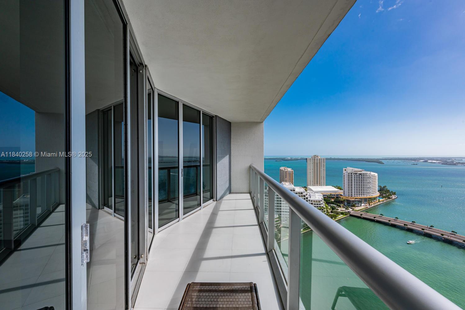 495 BRICKELL AVE # 3207