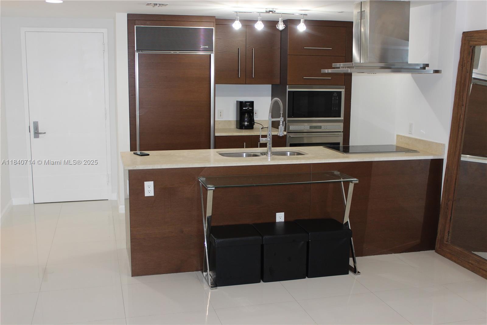 485 Brickell Ave # 4203