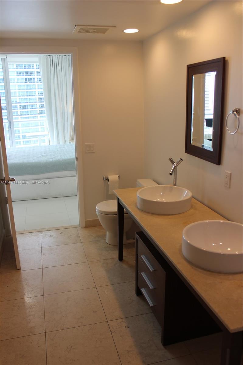 485 Brickell Ave # 4203