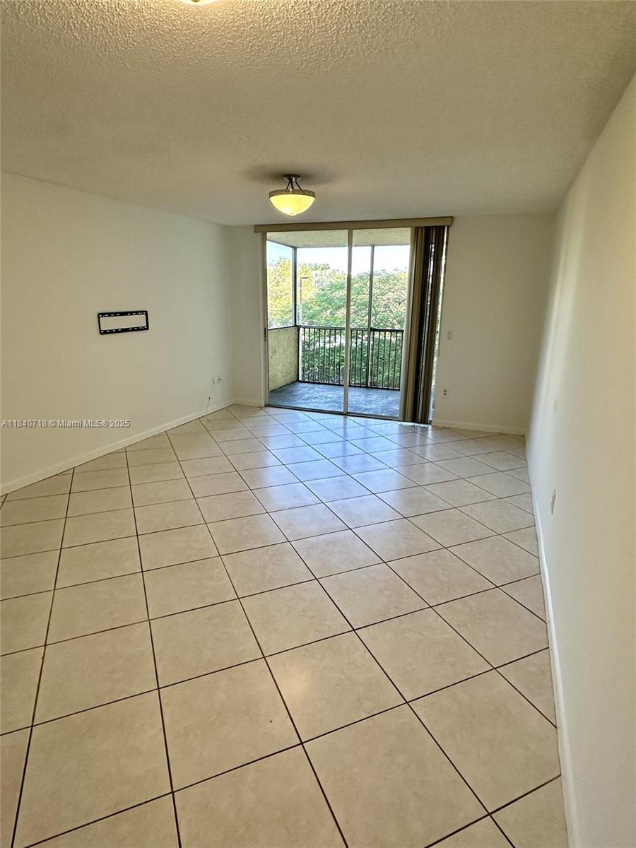 8363 Lake Dr # 301