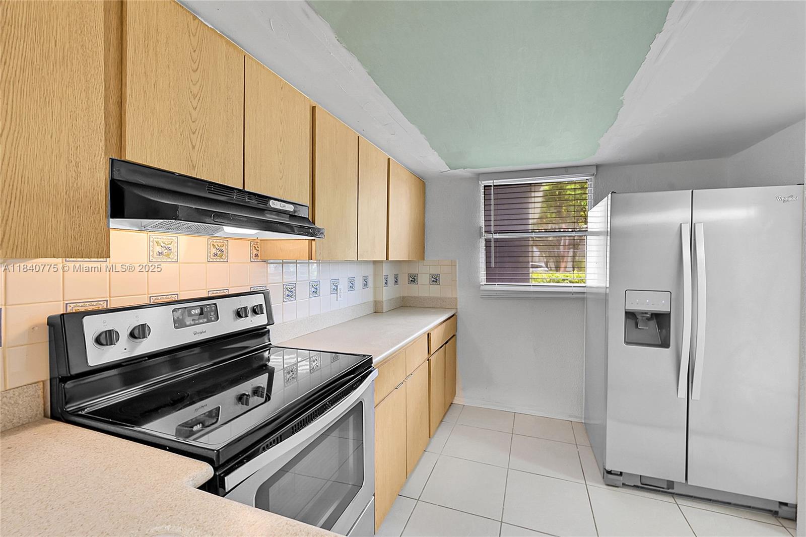 112 S Royal Park Dr # 1C