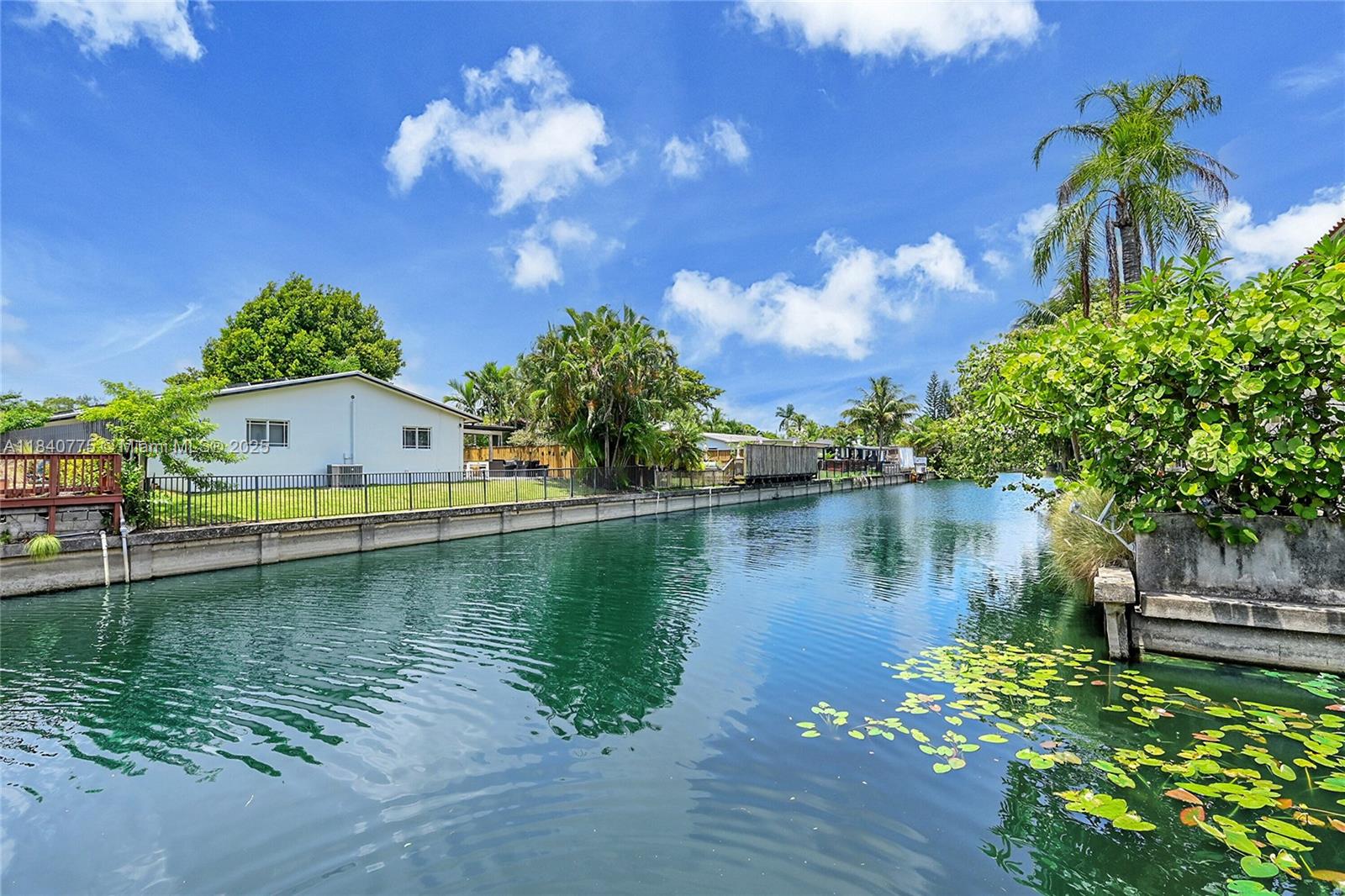 112 S Royal Park Dr # 1C