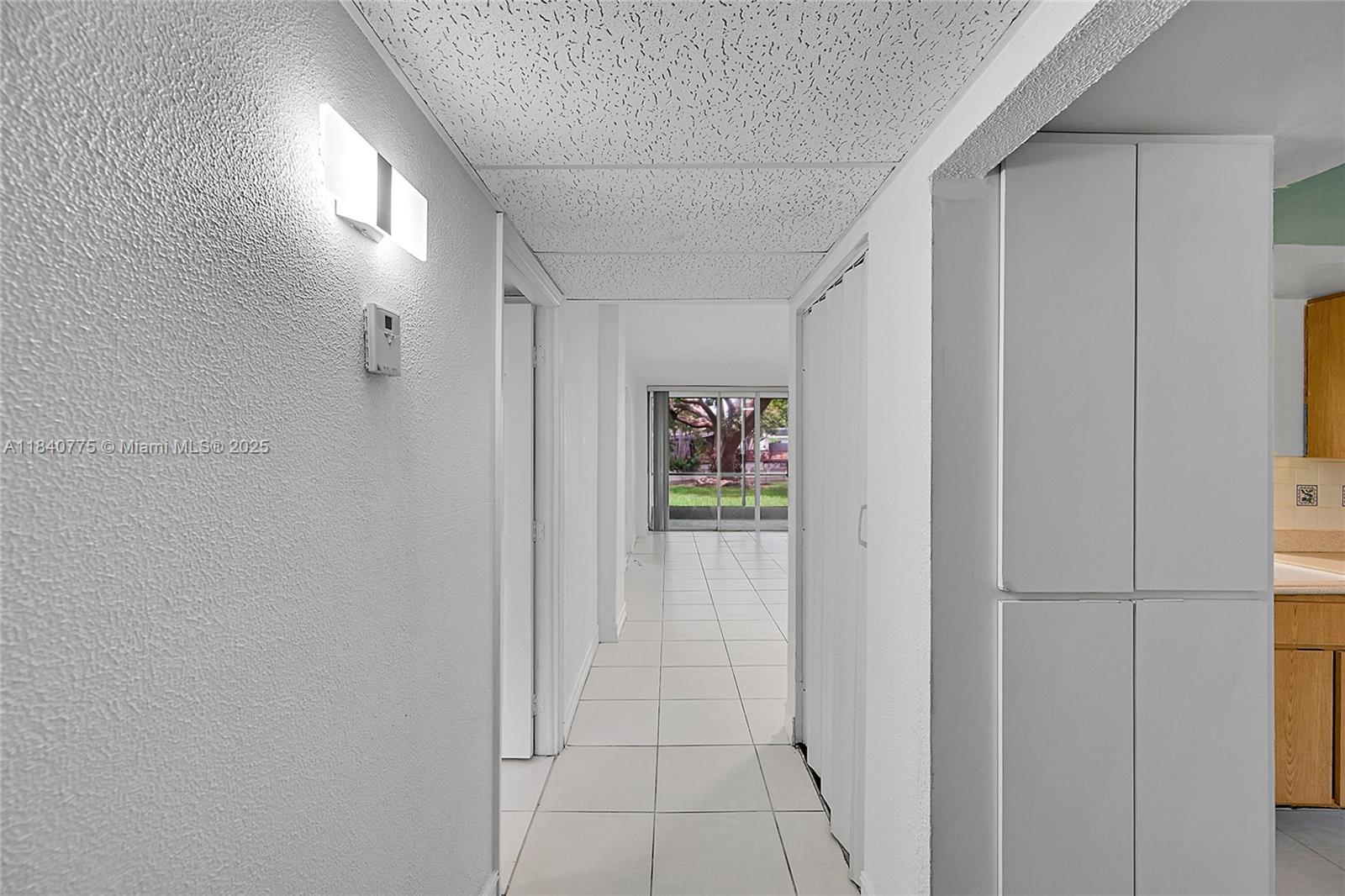 112 S Royal Park Dr # 1C