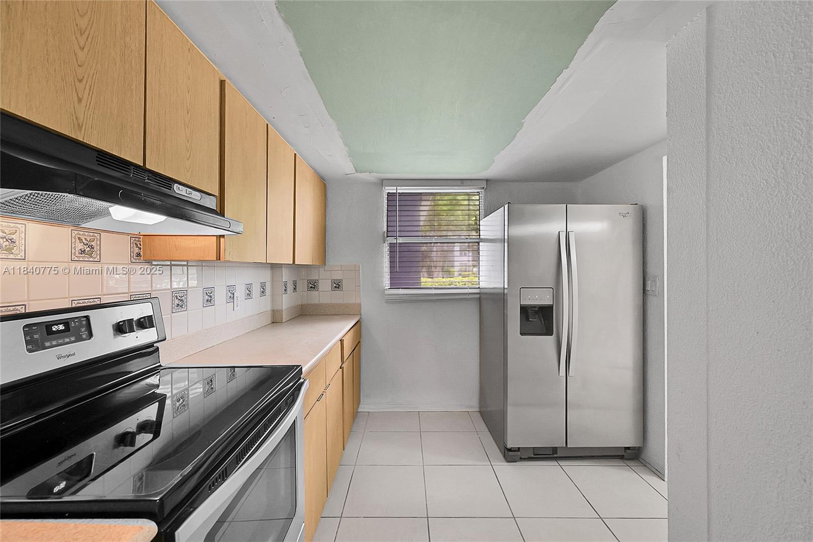 112 S Royal Park Dr # 1C