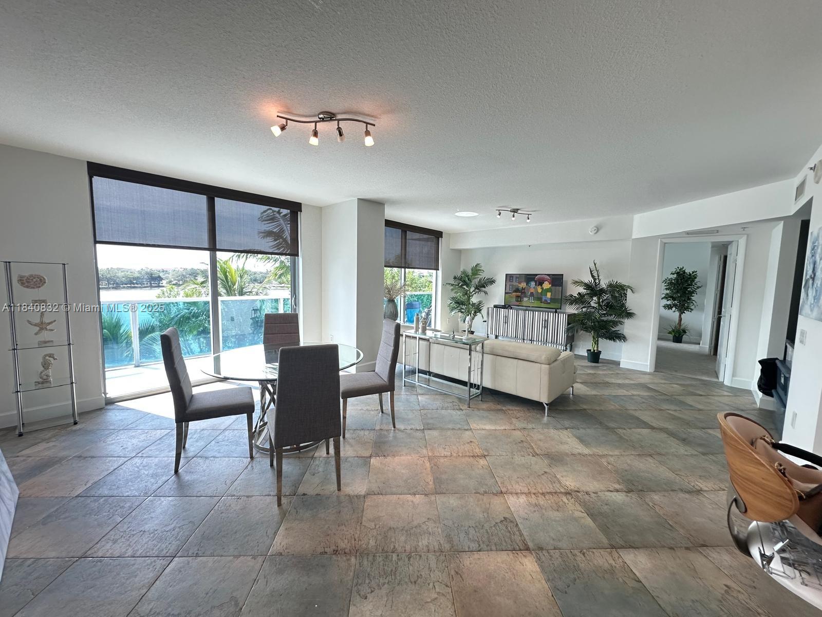 2641 N Flamingo Rd # 404N