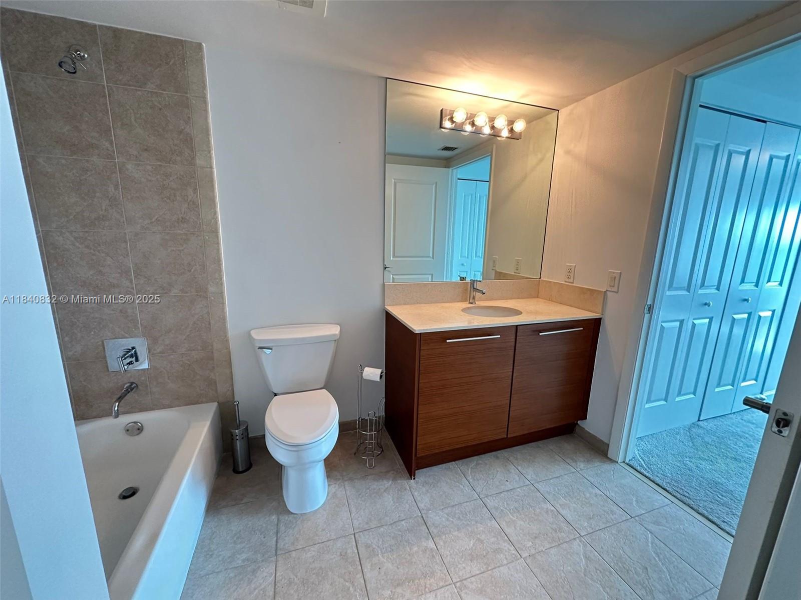 2641 N Flamingo Rd # 404N