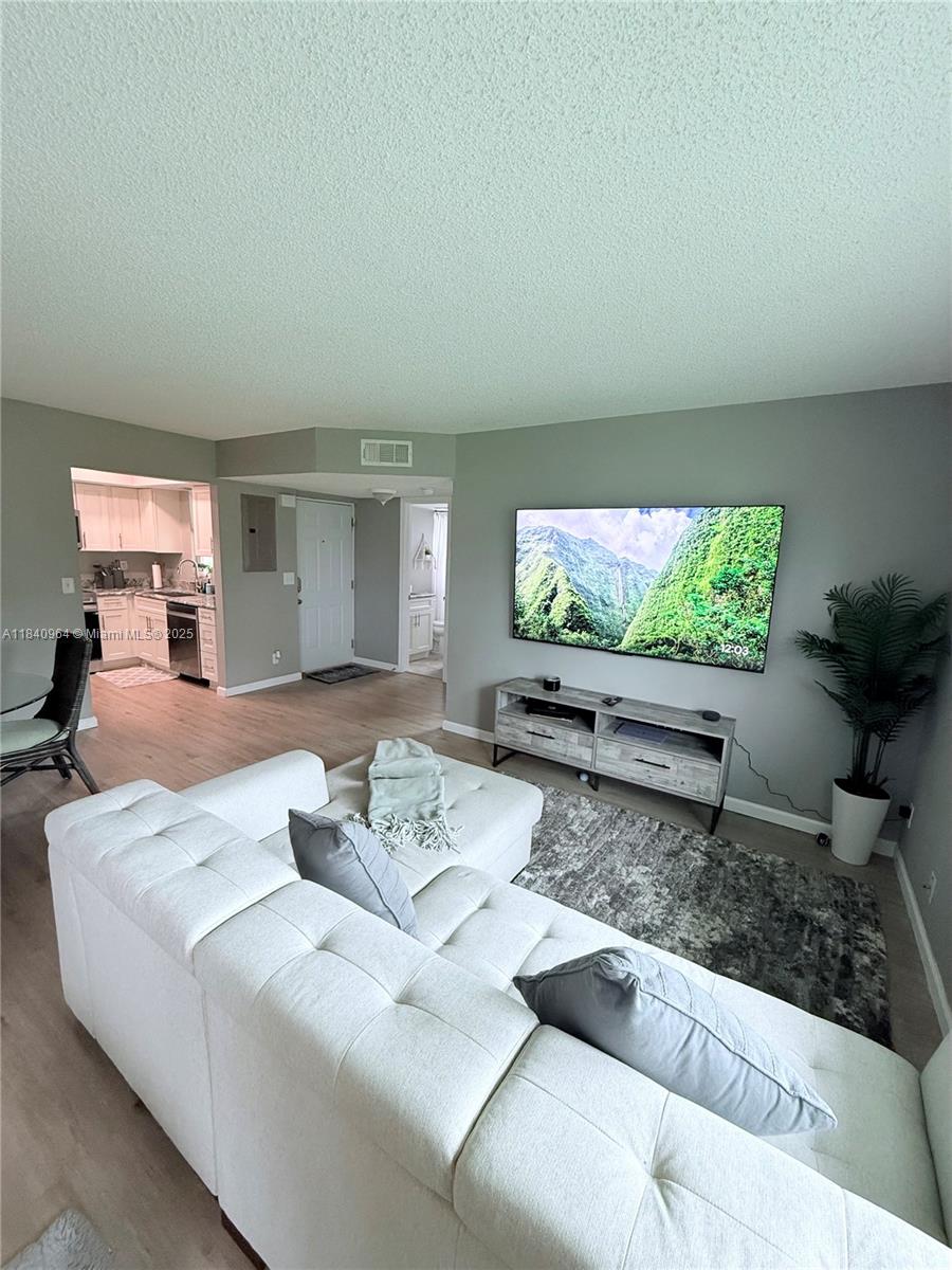 1566 SE Royal Green Cir # 203, Port St. Lucie Unit: 203