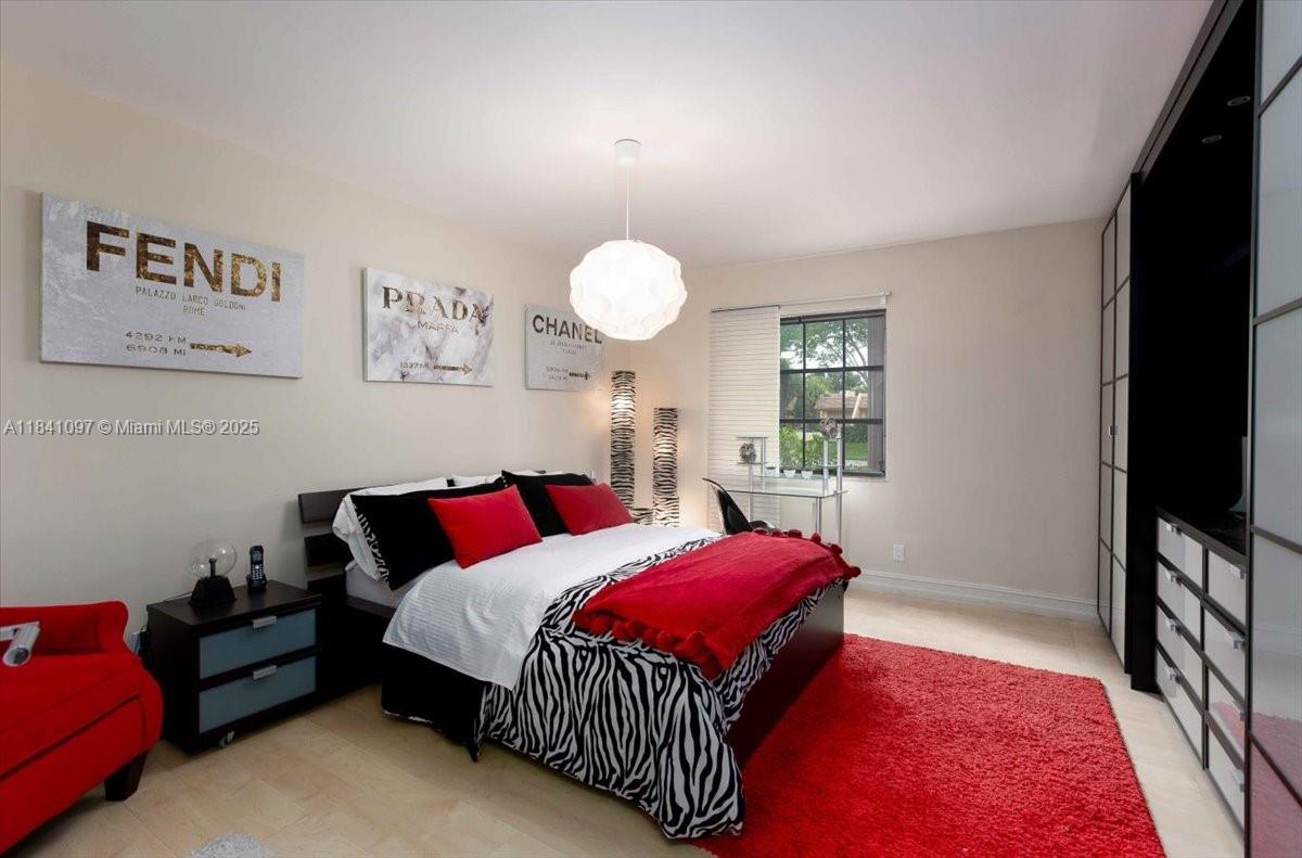 1000 E Cypress Dr