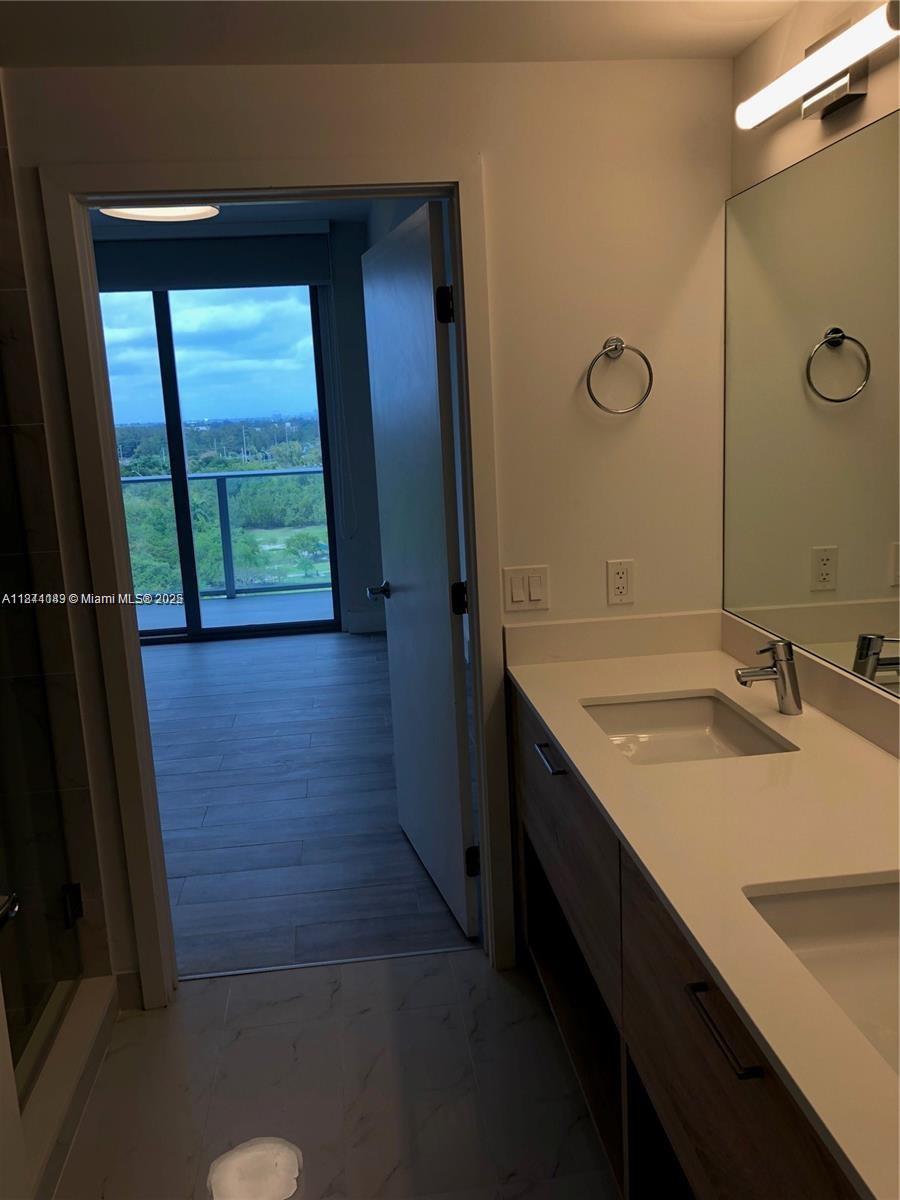 16385 Biscayne Blvd # 1205