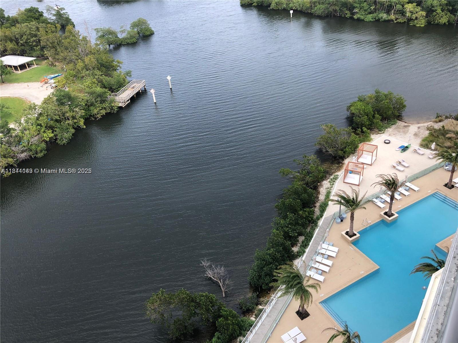 16385 Biscayne Blvd # 1205